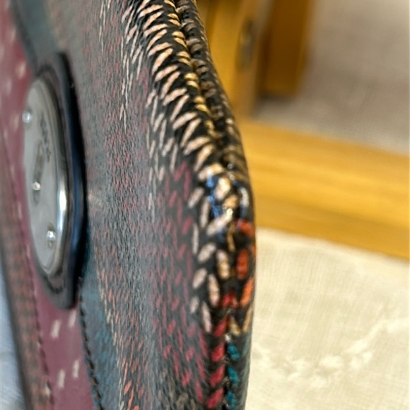 Fossil almost NEW leather wallet zip around wallet wristlet - Picture 6 of 12